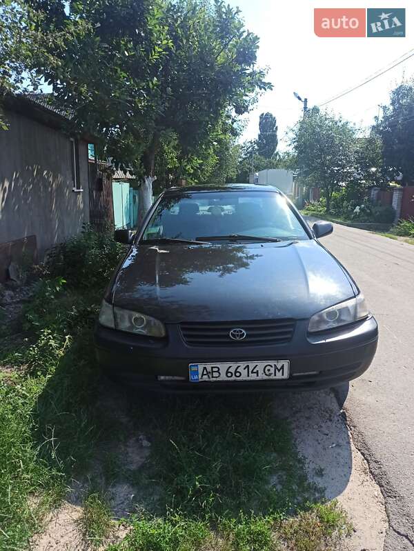 Седан Toyota Camry 1998 в Броварах