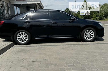 Седан Toyota Camry 2012 в Червонограді