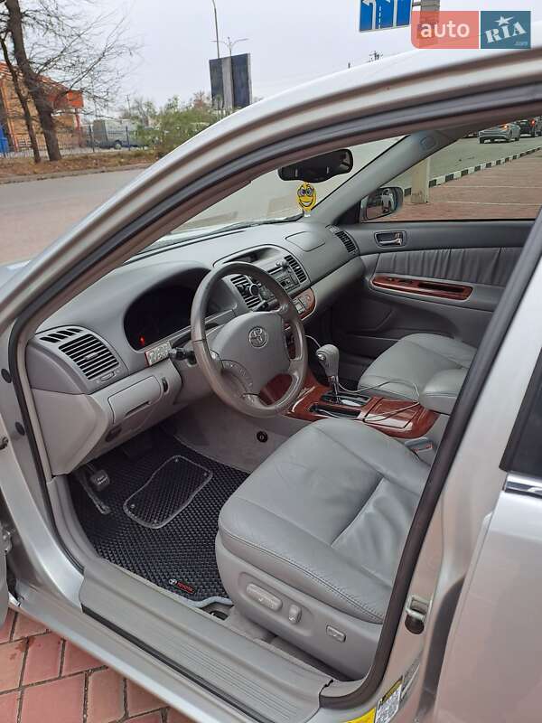 Седан Toyota Camry 2005 в Одессе