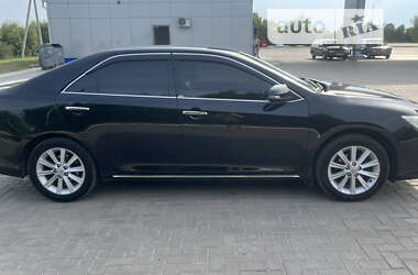 Седан Toyota Camry 2013 в 
