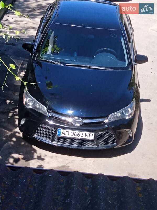 Седан Toyota Camry 2015 в Хмільнику