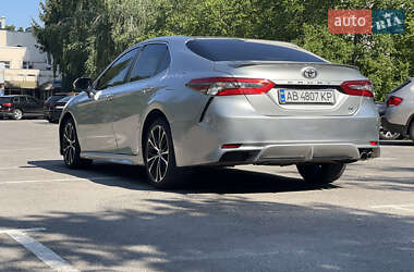 Седан Toyota Camry 2017 в 