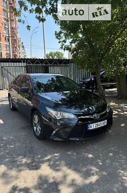 Седан Toyota Camry 2017 в Києві