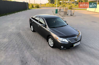 Седан Toyota Camry 2011 в Козове