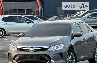 Седан Toyota Camry 2014 в Днепре