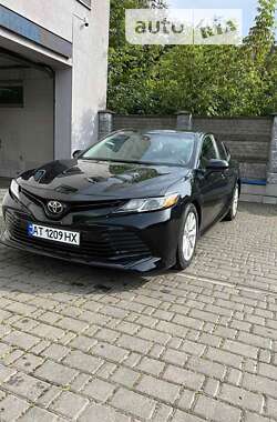 Седан Toyota Camry 2018 в Ивано-Франковске