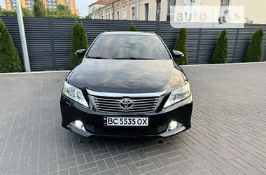 Седан Toyota Camry 2012 в Черкассах