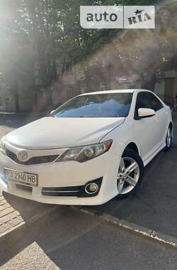 Седан Toyota Camry 2012 в Фастове