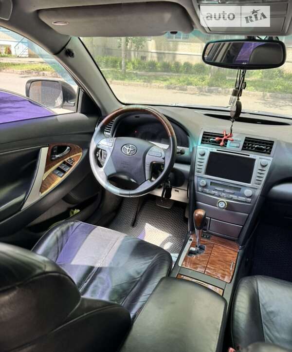 Седан Toyota Camry 2008 в Николаеве