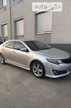 Седан Toyota Camry 2013 в Василькове