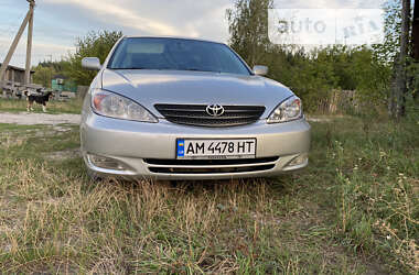 Седан Toyota Camry 2003 в Коростышеве