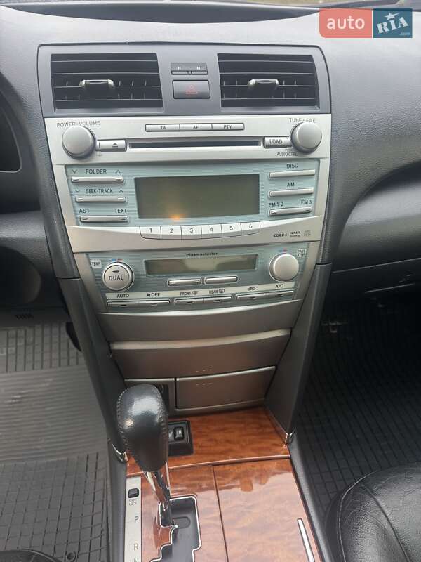 Седан Toyota Camry 2008 в Харкові