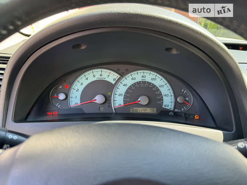 Седан Toyota Camry 2008 в Львові
