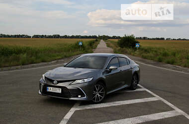 Седан Toyota Camry 2021 в Черкасах