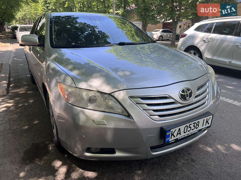 Седан Toyota Camry 2008 в Новой Одессе
