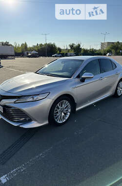 Седан Toyota Camry 2020 в Киеве