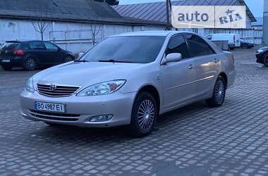 Седан Toyota Camry 2004 в Києві