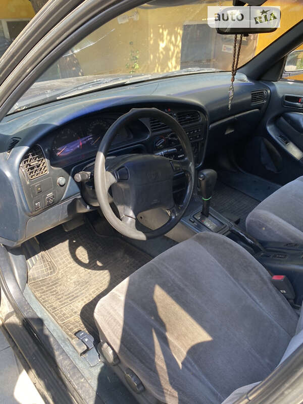 Седан Toyota Camry 1992 в Одесі
