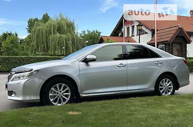 Седан Toyota Camry 2012 в Ивано-Франковске