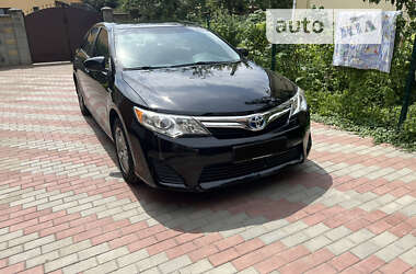 Седан Toyota Camry 2013 в Києві