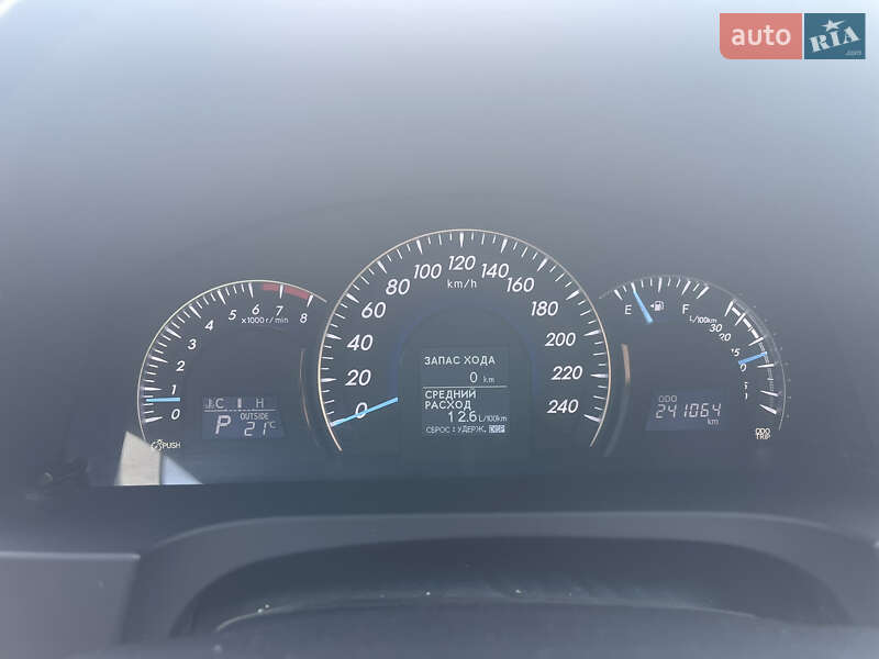 Седан Toyota Camry 2012 в Кременчуці