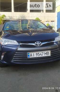 Седан Toyota Camry 2017 в Киеве