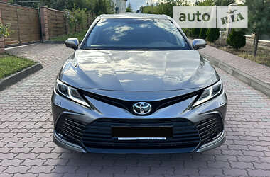 Седан Toyota Camry 2022 в Черновцах