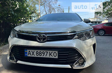 Седан Toyota Camry 2017 в Житомирі