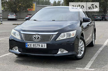 Седан Toyota Camry 2012 в Дніпрі