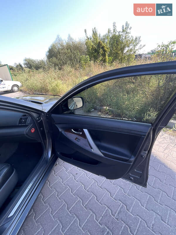 Седан Toyota Camry 2007 в Хмельницькому