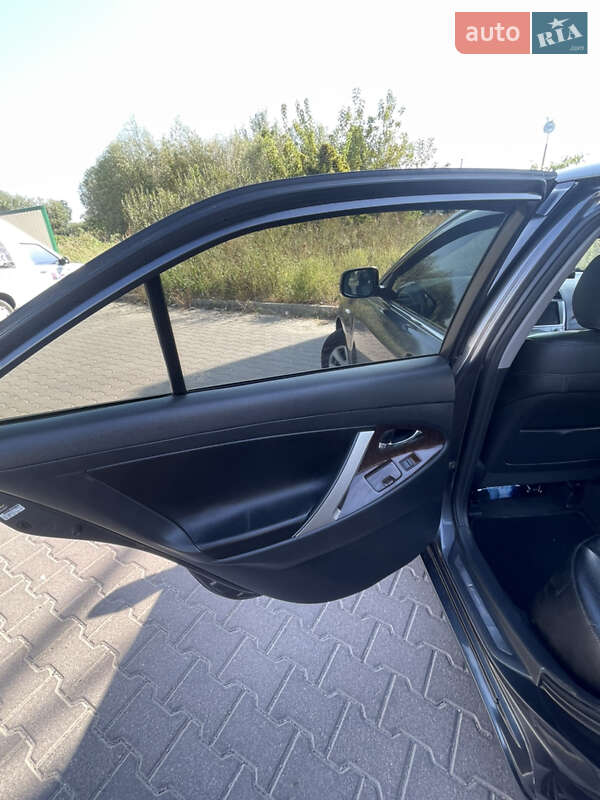 Седан Toyota Camry 2007 в Хмельницькому