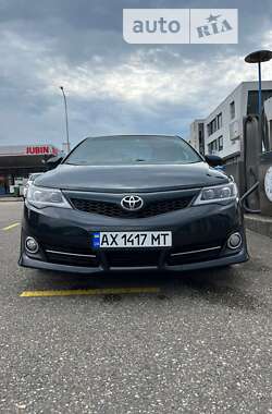 Седан Toyota Camry 2013 в Києві