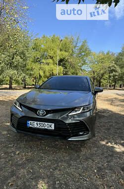 Седан Toyota Camry 2021 в Кривом Роге