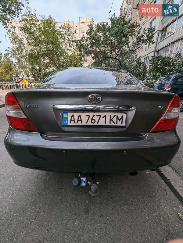 Седан Toyota Camry 2003 в Киеве