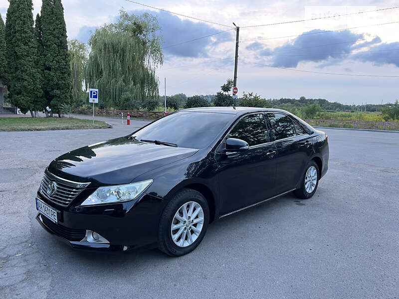 Седан Toyota Camry 2012 в Житомирі