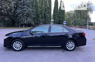 Седан Toyota Camry 2012 в Житомирі