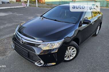 Седан Toyota Camry 2015 в Києві