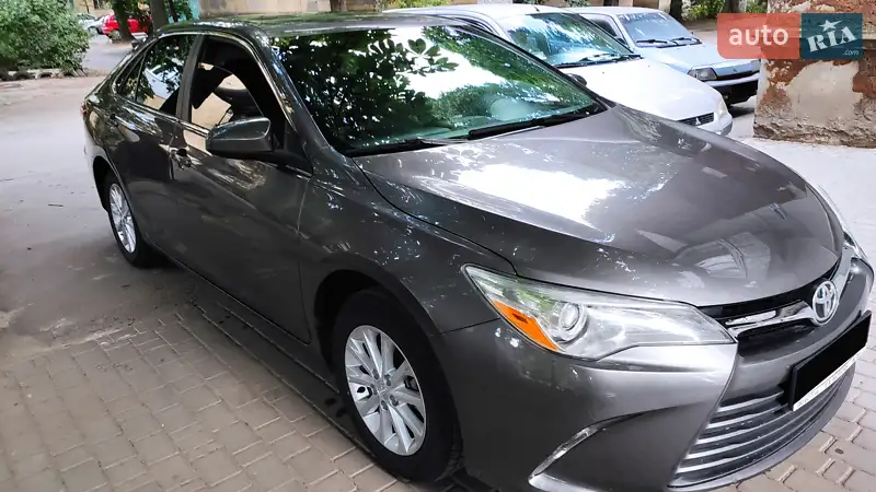 Седан Toyota Camry 2015 в 