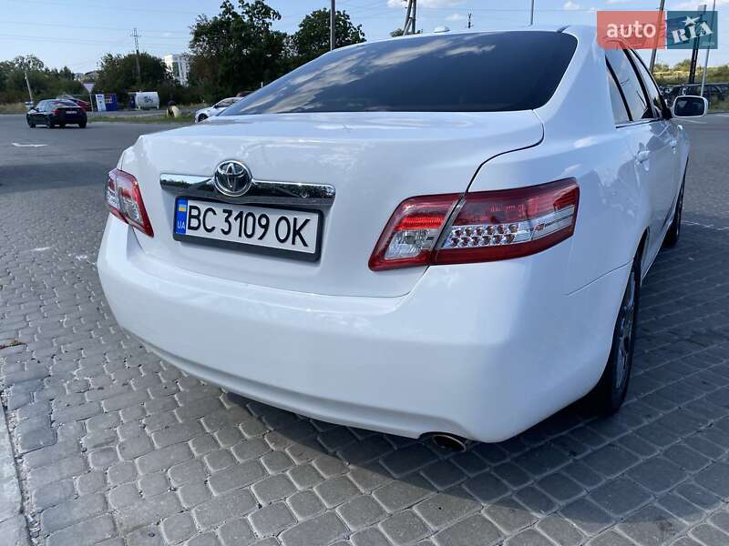 Седан Toyota Camry 2010 в Львове фото 28 Седан Toyota Camry 2010 в Львове