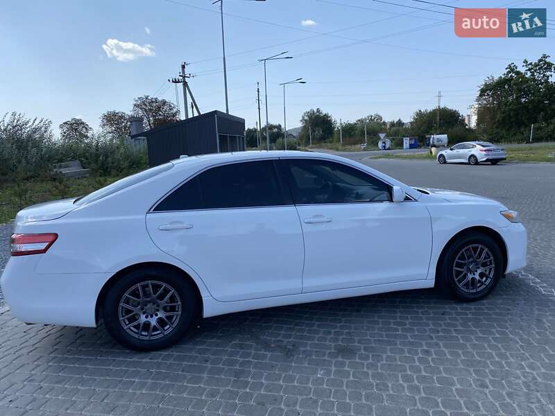 Седан Toyota Camry 2010 в Львове фото 29 Седан Toyota Camry 2010 в Львове