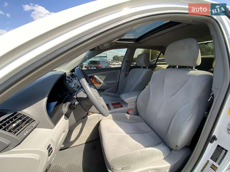 Седан Toyota Camry 2010 в Львове фото 49 Седан Toyota Camry 2010 в Львове