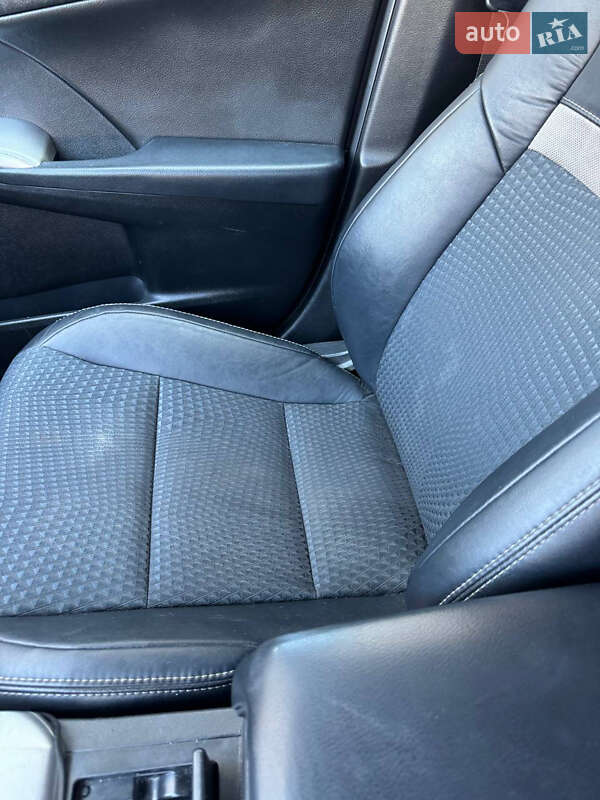 Седан Toyota Camry 2014 в Красилові