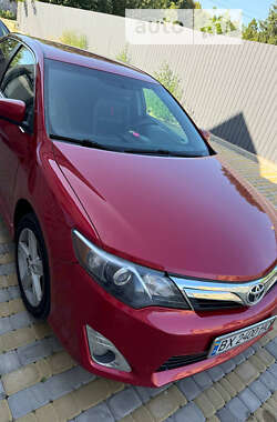 Седан Toyota Camry 2014 в Красилове