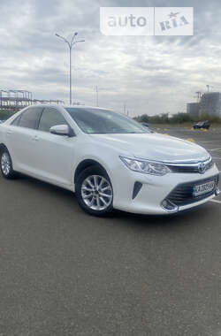 Седан Toyota Camry 2014 в Києві