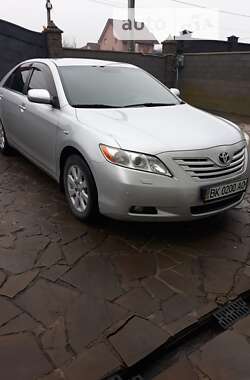 Седан Toyota Camry 2007 в Ровно