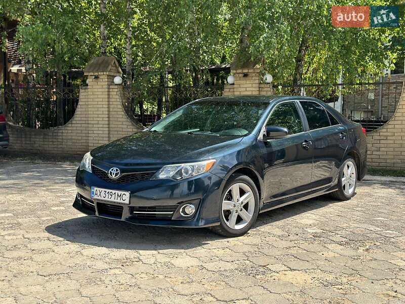 Toyota Camry 2013