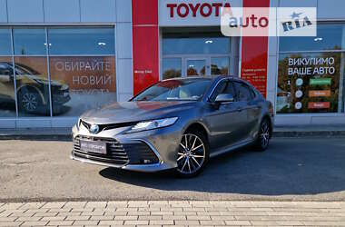 Седан Toyota Camry 2022 в Кропивницком