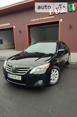 Седан Toyota Camry 2008 в Ровно