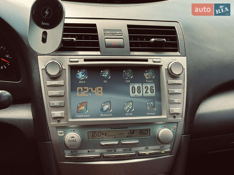 Седан Toyota Camry 2008 в Солотвине