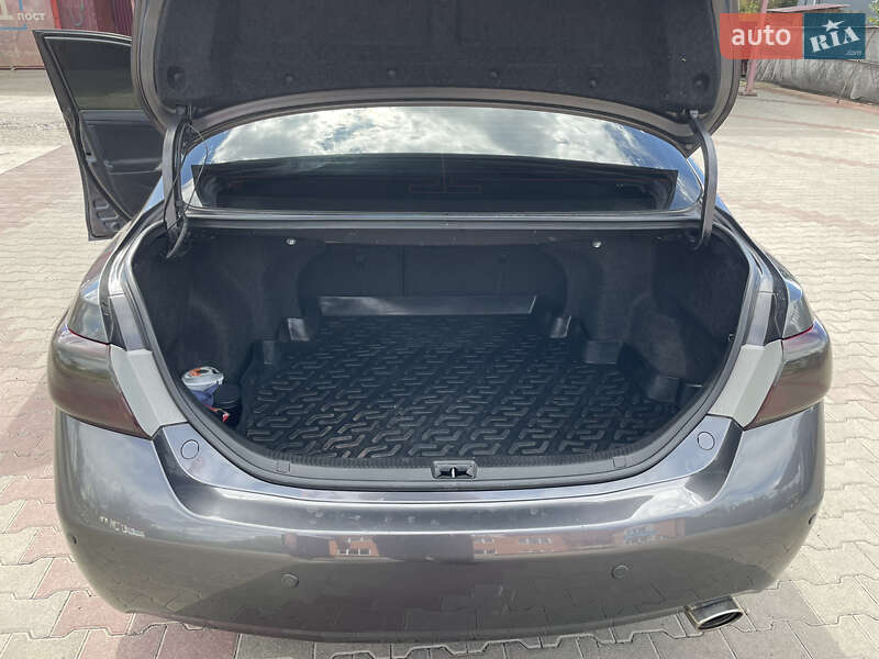 Седан Toyota Camry 2008 в Солотвине